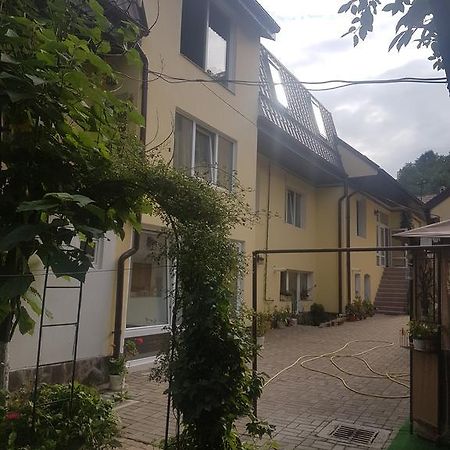 Rîşnov Apartament Teilor מראה חיצוני תמונה