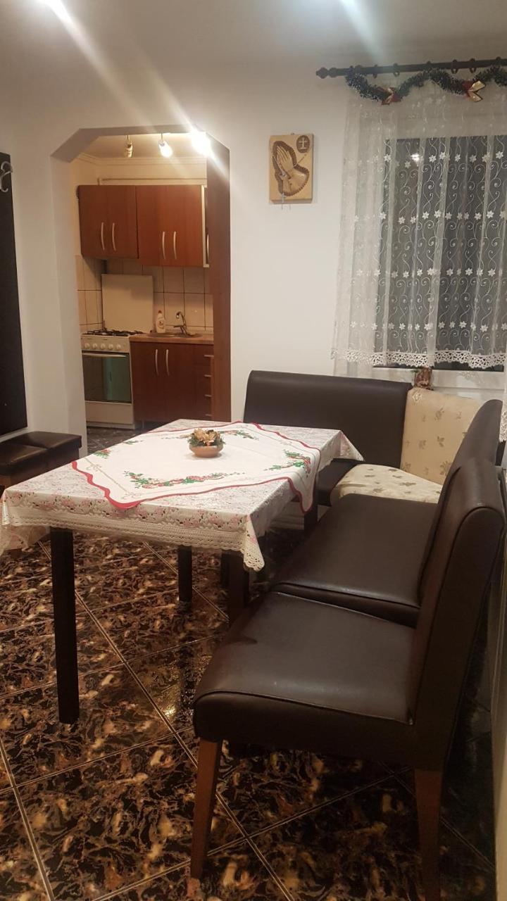 Rîşnov Apartament Teilor מראה חיצוני תמונה